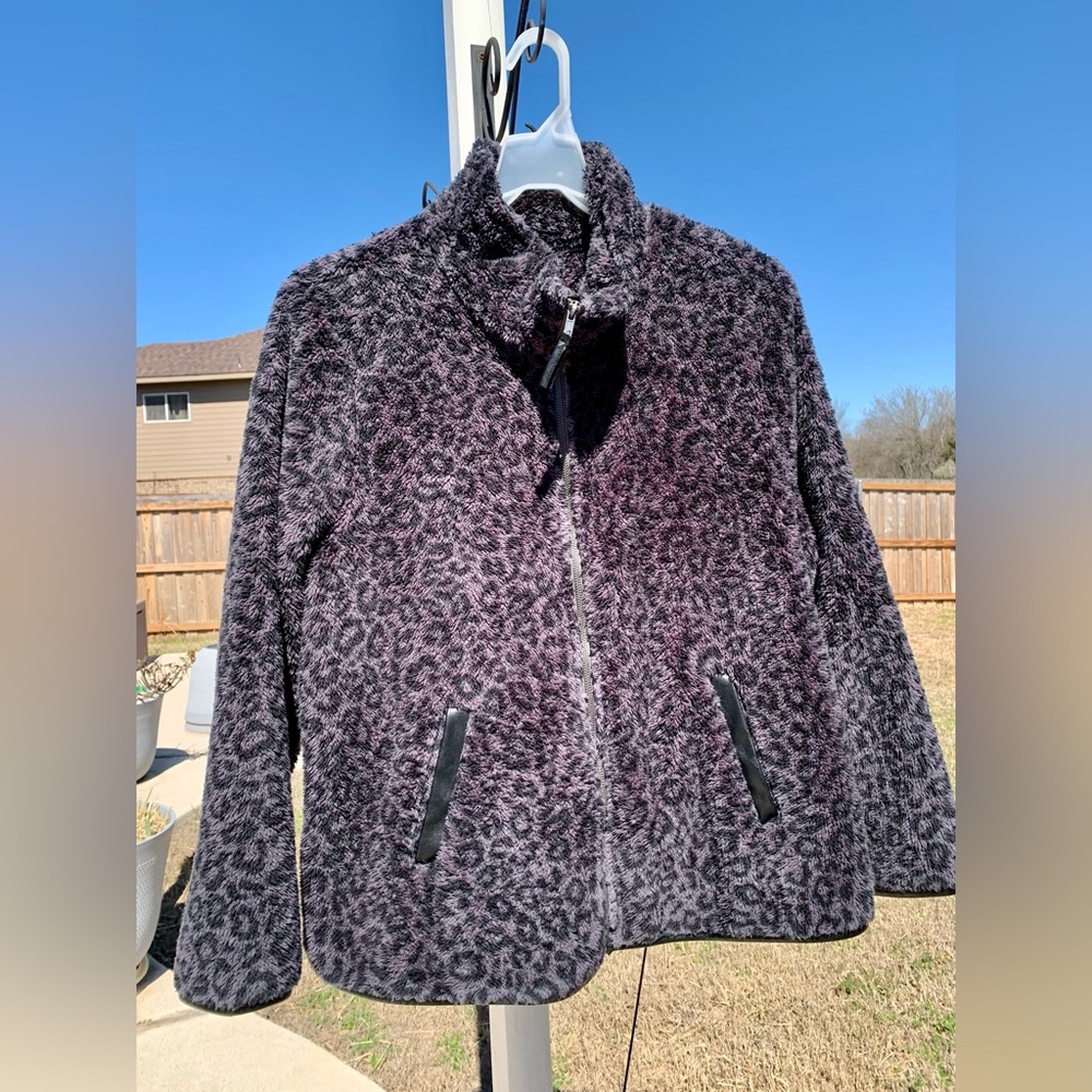torrid Faux Fur Leopard Print Coat Bomber Jacket Gray Warm Animal Print Gray - Picture 6 of 15